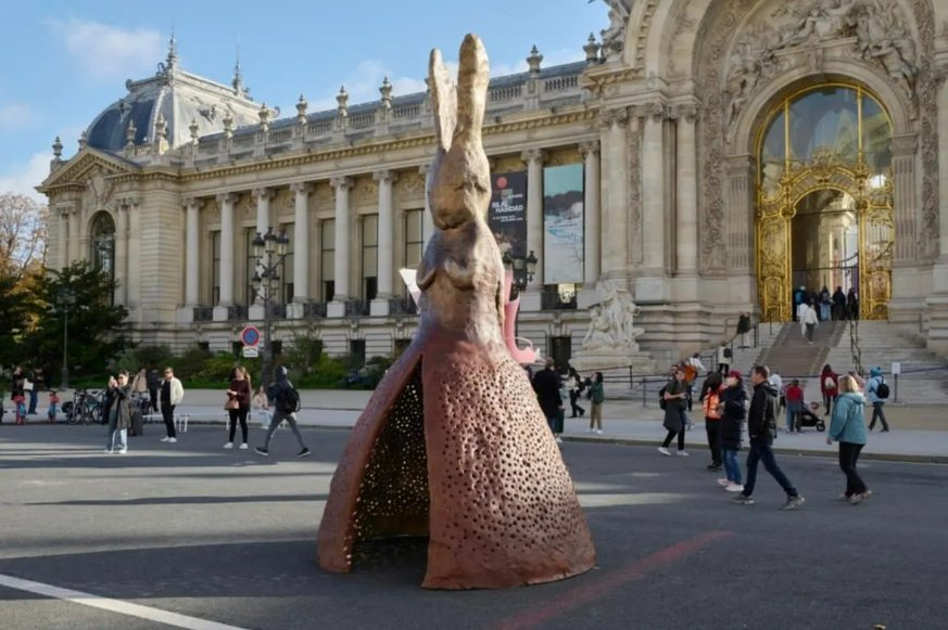 Art Basel Paris 2025: the Grand Palais gives the fair a different scale