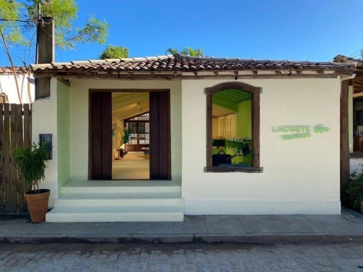 Lacoste in Trancoso: a temporary shop with a local setting