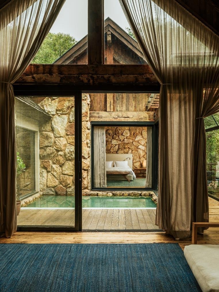 Botanique: a mountain hotel as a cultural itinerary