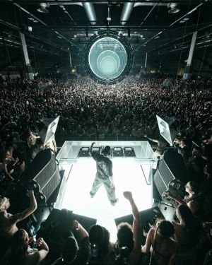 OUTWORLD: six hours inside one musical vision