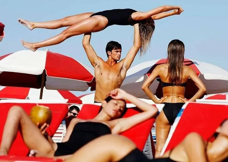 A saturated, glamorous photograph by Tony Kelly