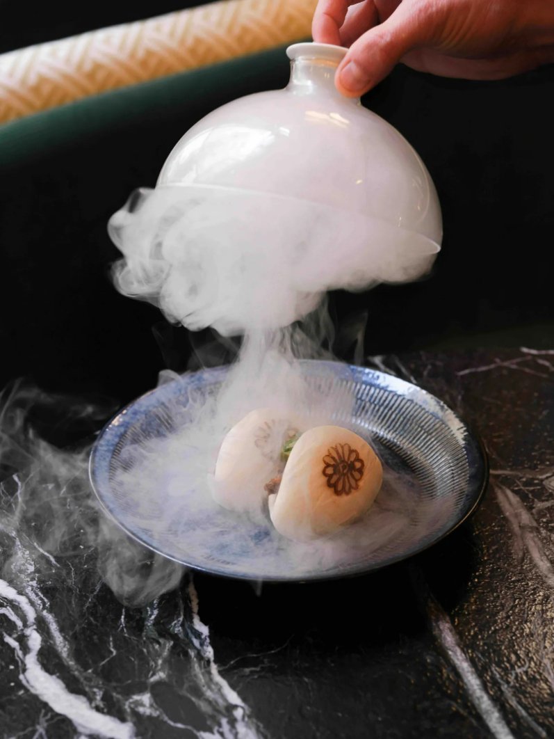 A bao bun at Beefbar