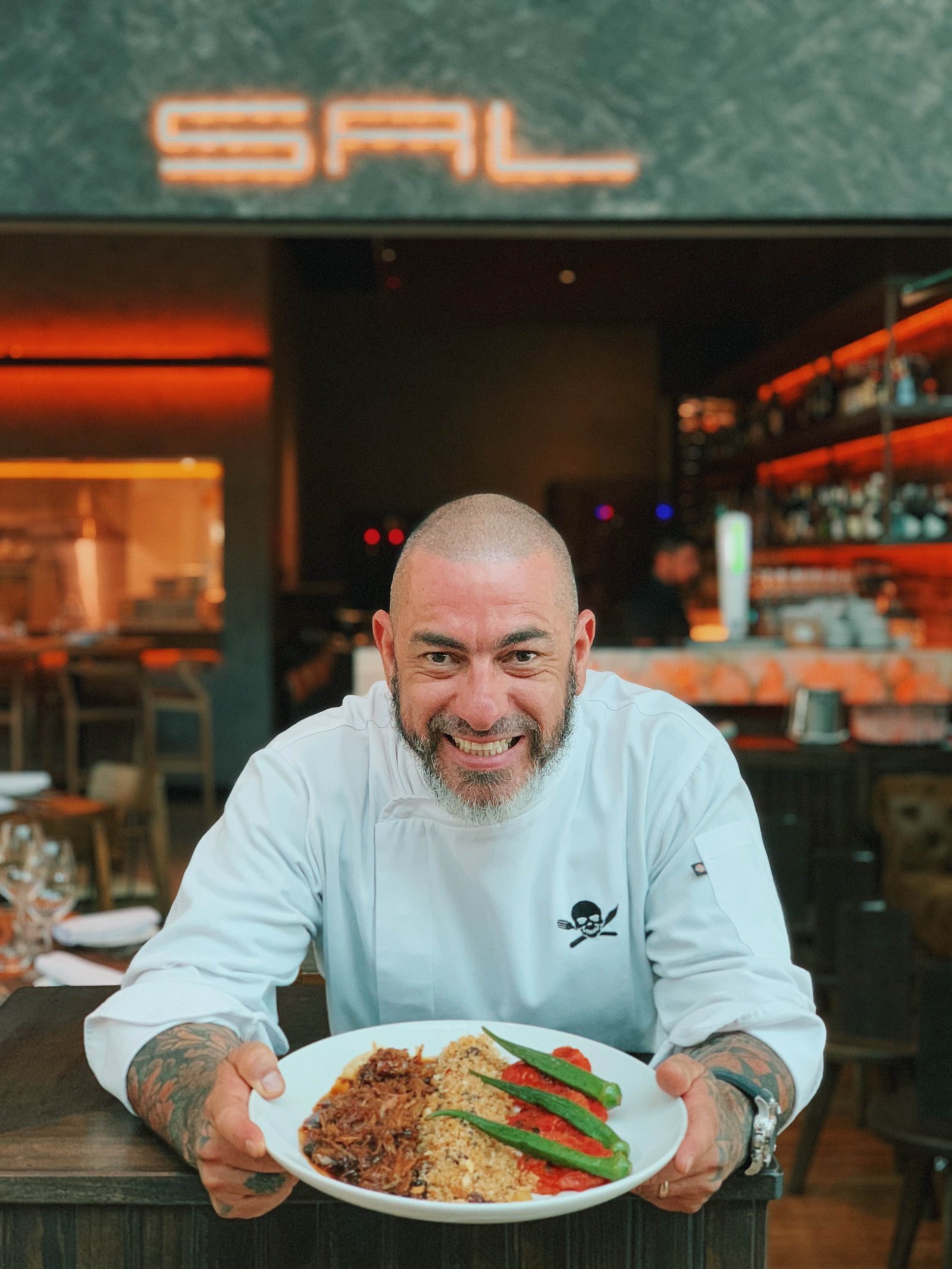 Henrique Fogaça in the kitchen