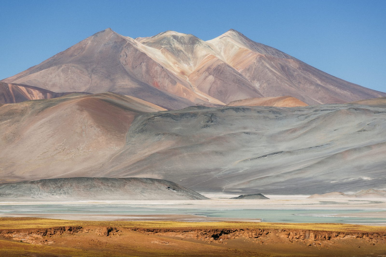Bob Wolfenson: looking beyond the desert postcard