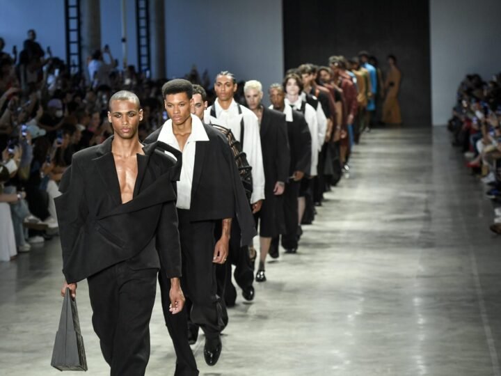 Rafael Caetano: Antonio Cicero through cut and movement