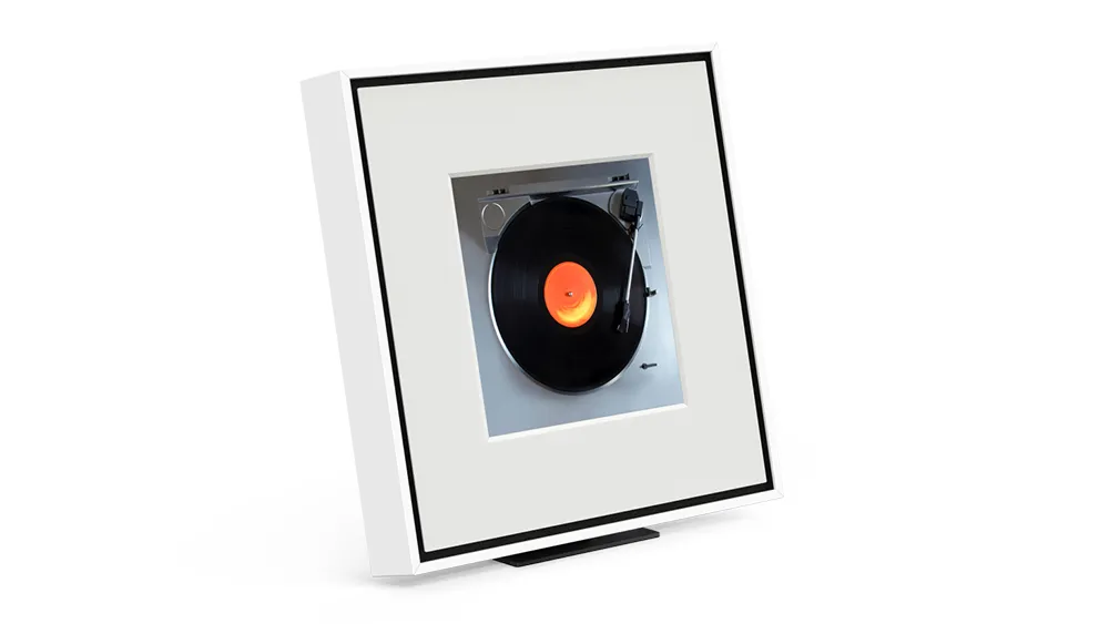 Samsung’s Music Frame asks the speaker to join the wall