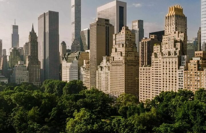 Curtain Call: Broadway at the scale of a suite