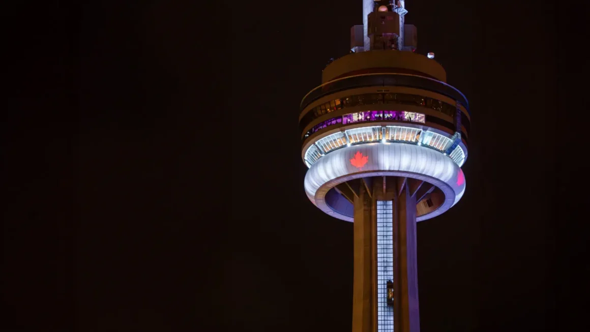 The CN Tower above the Toronto skyline