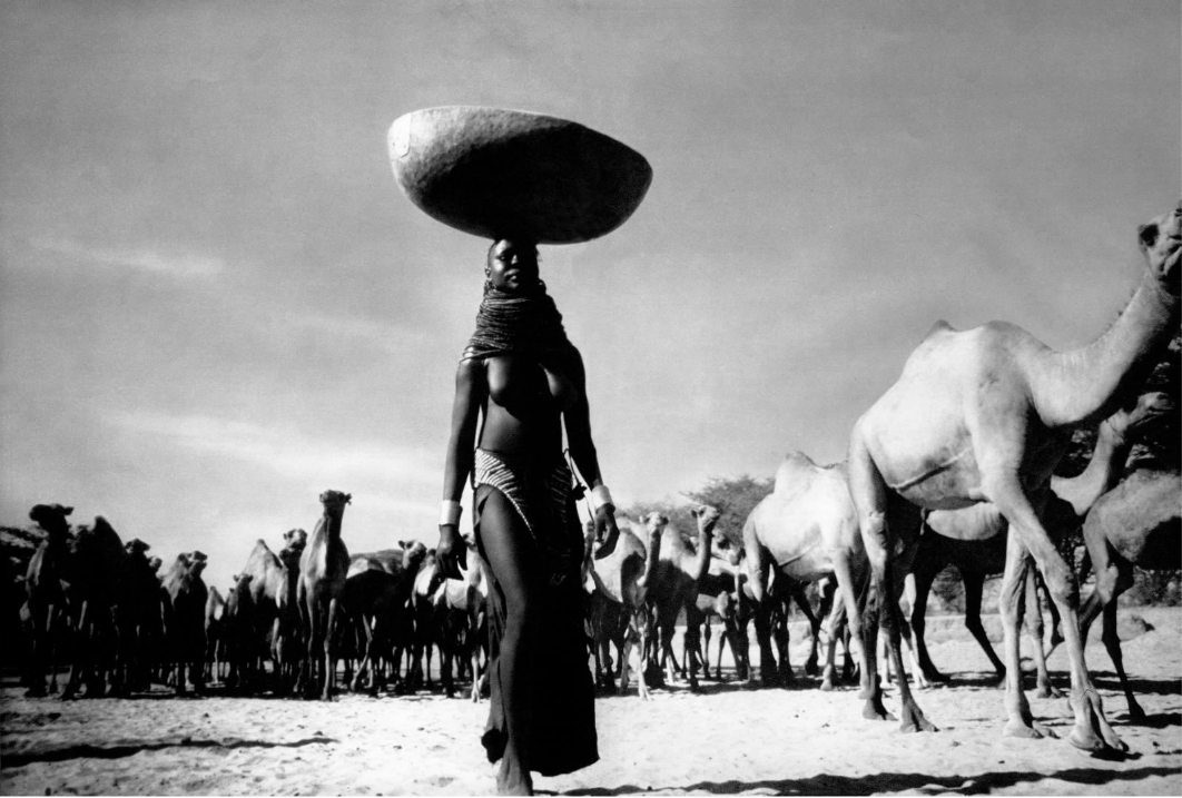 Imagens da exposição A Elegância do Olhar, de Sebastião Salgado e Mirella Ricciardi