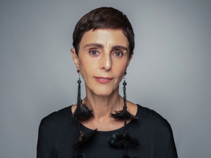 Retrato de Lilian Pacce, mediadora do painel sobre sucessão no Iguatemi Talks Fashion 2026