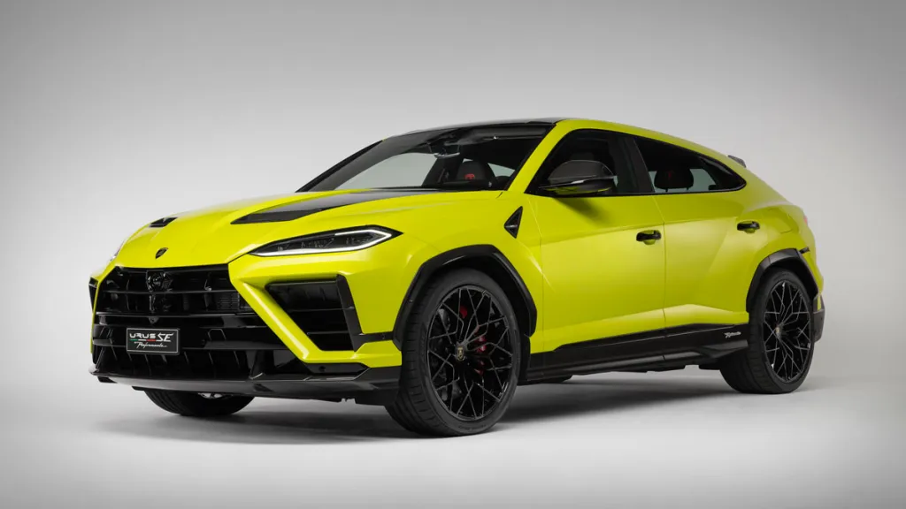 The Lamborghini Urus SE Performante plug-in hybrid SUV