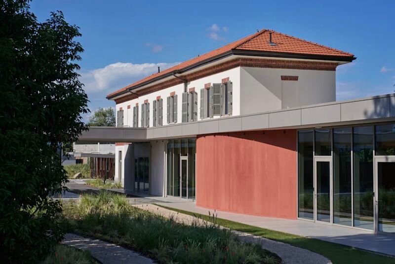 Historic building and modern production wing at Loro Piana's Ghemme site