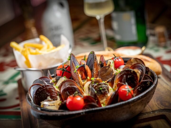 Chez Amis: the bistro travels to Consolação