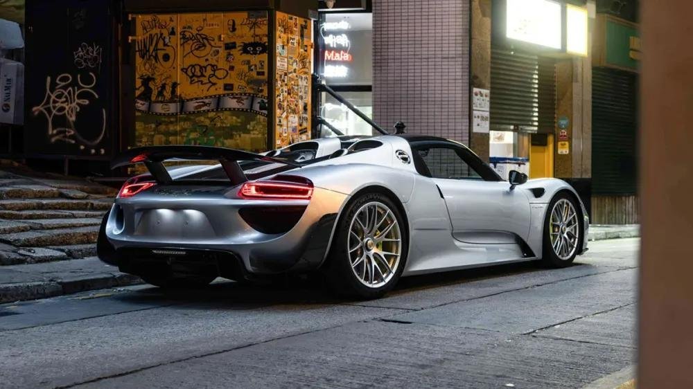 Porsche 918 Spyder, the last flagship to sit above the 911