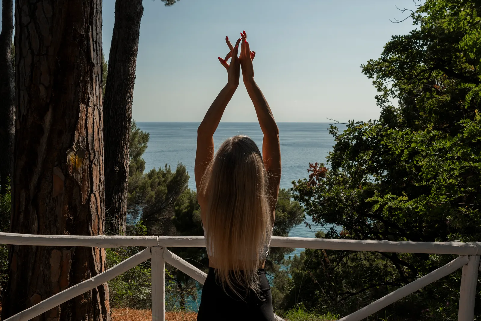 Outdoor yoga at Hotel Santavenere above the Tyrrhenian Sea