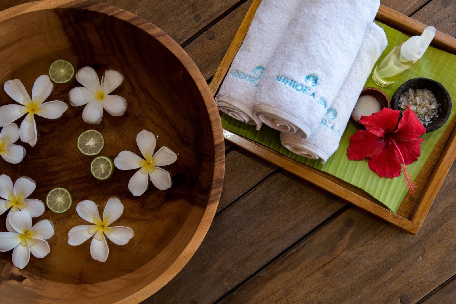 Open-air spa bale overlooking the Indian Ocean, Sumba